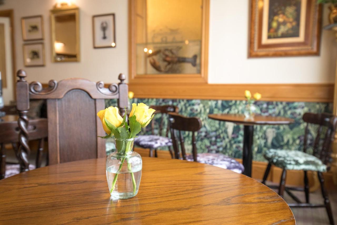 The Tiger Inn Мертір-Тідвіл Екстер'єр фото